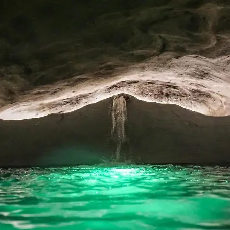 Canneto Oda ve Kahvaltı 4*