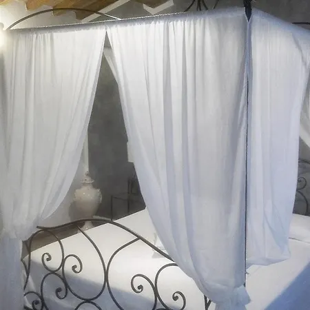 Oda ve Kahvaltı Canneto 4*